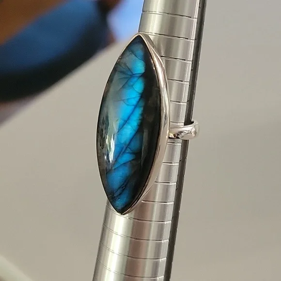 Sterling silver and labradorite ring